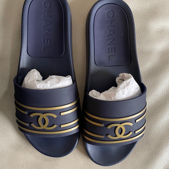 Chanel Logo Pool Slides - Picture 2 of 2